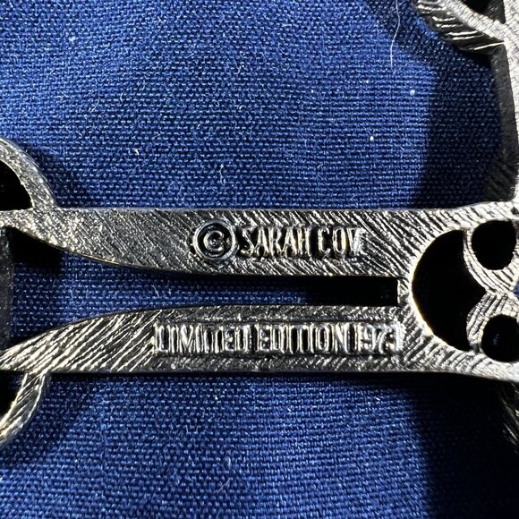 1973 Limited Edition Sarah Coventry Silver-Tone Cross Necklace 4X3 Pendant - Picture 5 of 5